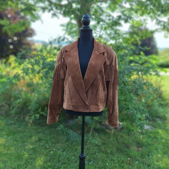 (12) Vintage Suede Leather Western Tassle Jacket from The Olde Hide House (90's) - Picture 5 of 13
